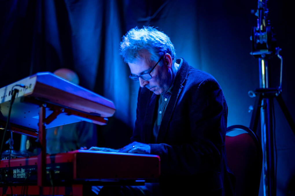 Tom Hutchinson - keyboards
